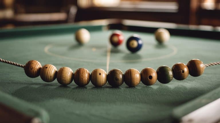 Compteur à boules en bois devant une table de billard carambole